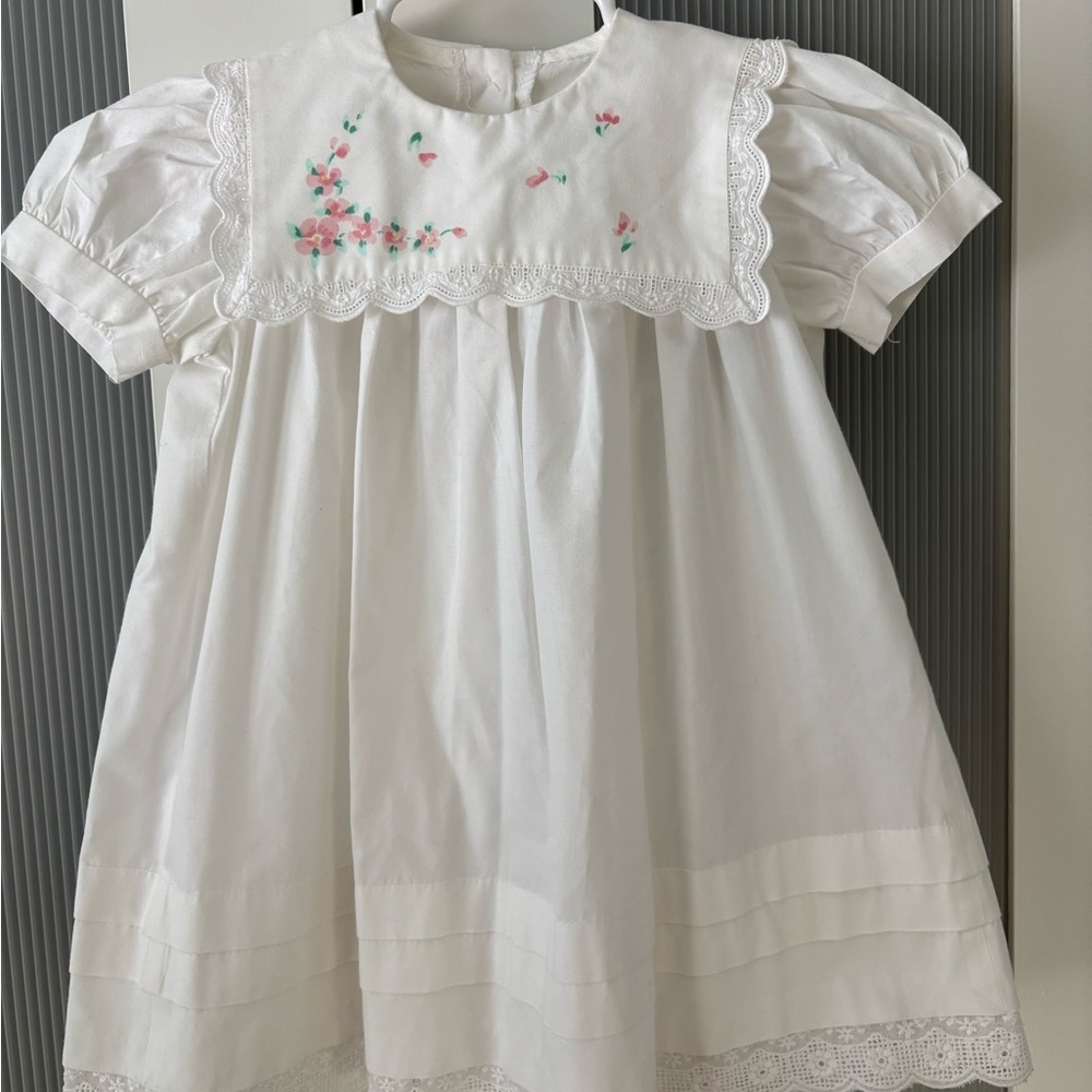 Elegant White Kids Formal Dress with Floral Embroidery